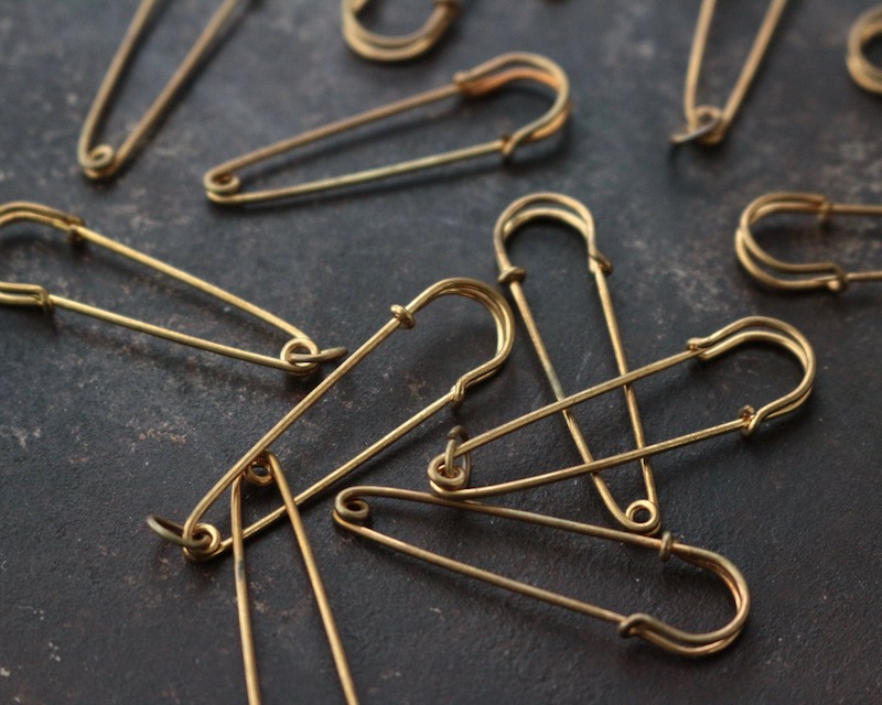 Metal Pin -L