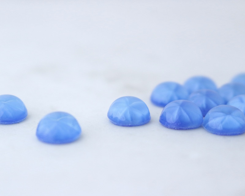 Imitation moonstone