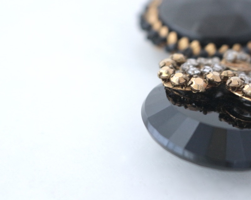 Dangle Brooch