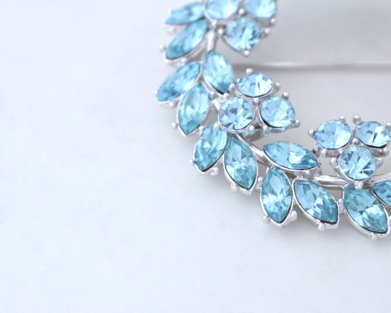 Blue Wreath Brooch