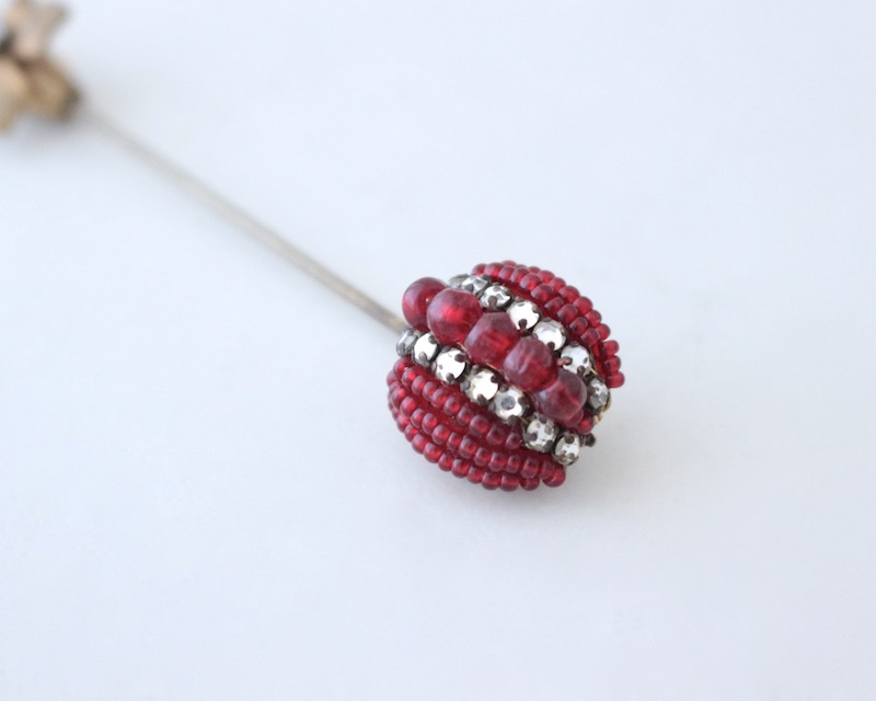 Berries dome pin