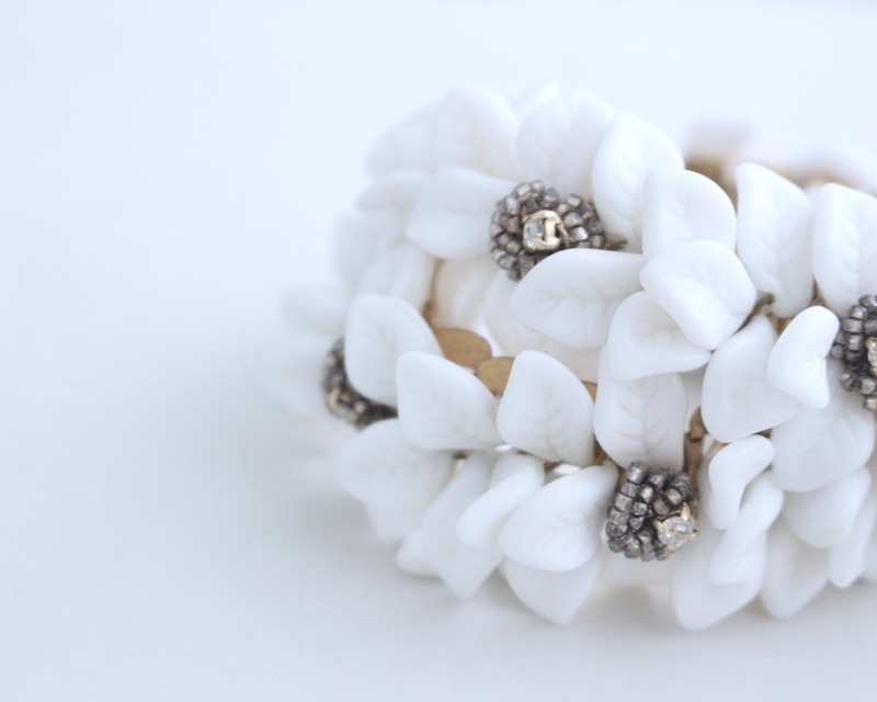 Leaf Choker