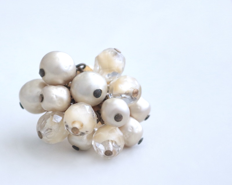 Ecru Giver Earrings