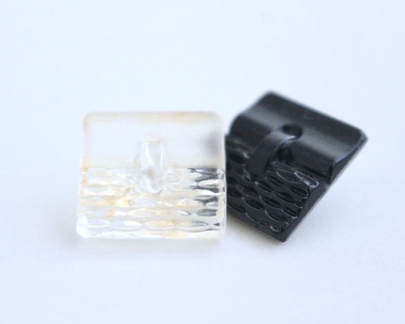 Glass Button