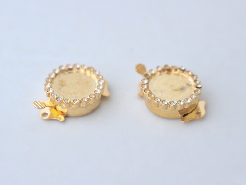 metal clasp