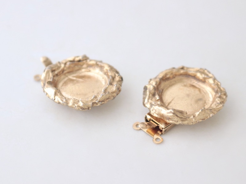 metal clasp